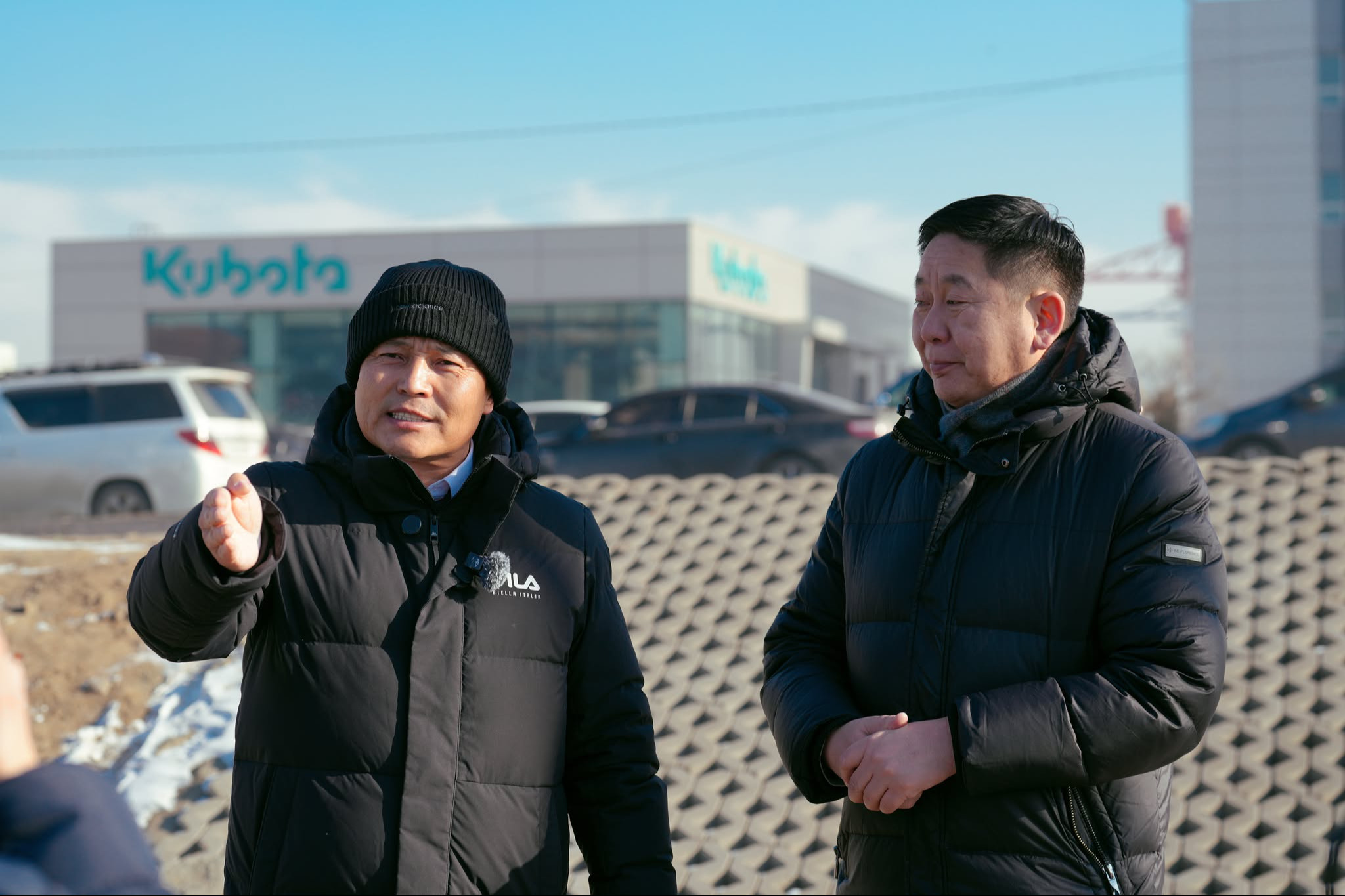 Төмөр зам доогуур нүхэн гарц барих төслийн бүтээн байгуулалт үргэлжилж байна.